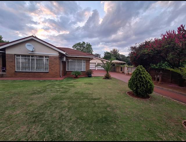 3 BEDROOM HOUSE FOR SALE IN DALESIDE